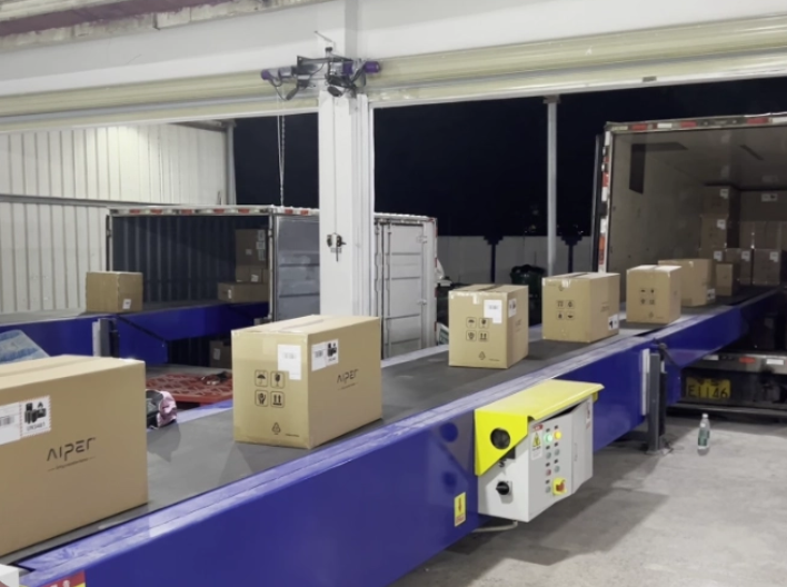 Connect to telescopic conveyors at unloading docks for automatic dimension scanning, barcode reading and weight detection.